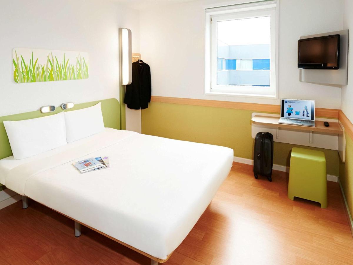 Ibis Budget Loriol ル・プーザン エクステリア 写真