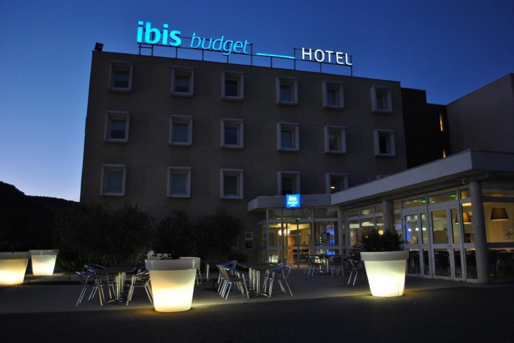 Ibis Budget Loriol ル・プーザン エクステリア 写真